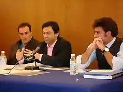 Juan Manuel en mesa redonda