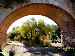 11, bajo el puente 1, marca