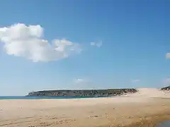 800px-Beach_of_Bolonia_-_006_-_beach