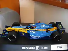 05 RENAULT R26