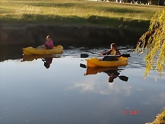 Karen en kayak