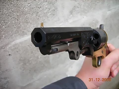 revolver (2)