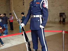 Guardia de honor del ejercito de Taiwan con fusil Garand Guardia de honor del ejercito de Taiwan con fusil Garand