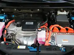 2016-Toyota-RAV4-Hybrid-Engine