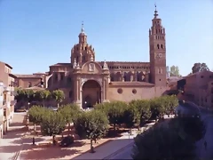 Vista tarazona catedral al fonfo