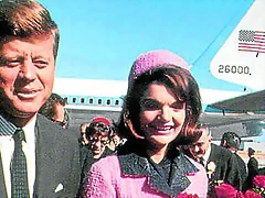 1962 Kennedy ordena el bloqueo total de la isla de Cuba