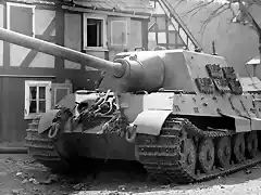 Jagdtiger_sPzJgAbt_512_X7_NARA_02