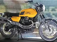 Moto-Guzzi-Scrambler-V7