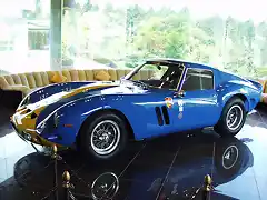 Ferrari 250 GTO blau i groc 2