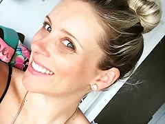 what_brooke_wore_2015-12-01_19-56-56