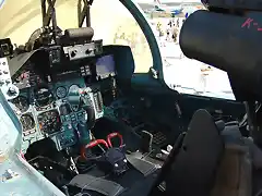 800px-Cockpit_of_Sukhoi_Su-33_(2) (1)