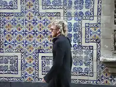 Fuera de la Casa de los Azulejos