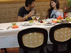 Hugo en cena antes del bolo 6 Hugo en cena antes del bolo 6