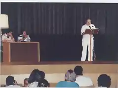 Paco Llorca, recitando poemas de Mariano