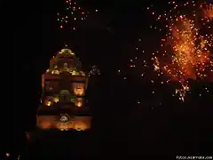 Catedral y fuegos artificiales