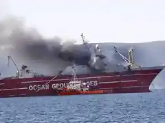 el athena arde en el mar