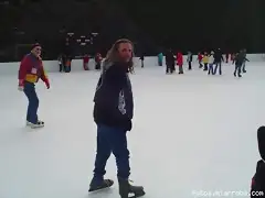 Carlos intentando patinar Carlos intentando patinar