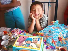 mi hermano y su pastel