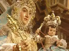 Virgen del Rosario vestida