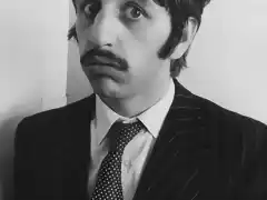 RINGO STARR  FOTO BN