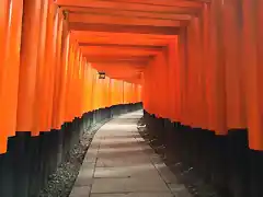 fushimi-inari-shrine-e1494925870759