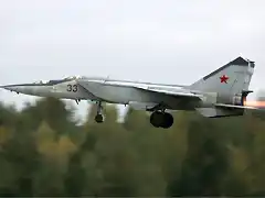 1024px-Russian_Air_Force_Mikoyan-Gurevich_MiG-25RU_Pichugin-1