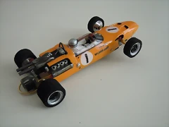McLaren M2B (2) McLaren M2B (2)