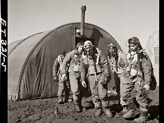 Pilotos de combate del 332 escuadrón en la WWII con base en Ramitelli en Italia Pilotos de combate del 332 escuadrón en la WWII con base en Ramitelli en Italia