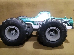 Chevy Silverado 4x4 Monster MAJORETTE (5)