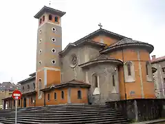 755px-Sotrondio_(San_Mart?n_del_Rey_Aurelio)_-_Iglesia_de_San_Mart?n_de_Tours_6