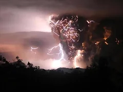 Chaiten. Volcan en erupcion 2