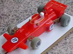 2-Lotus Fittipaldi vermelha