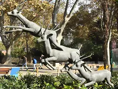 monument-walt-disney-zoo-barcelona