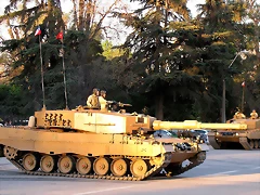 800px-Leopard_2A4CHL_Chile