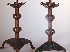 juego de candelabros, hacia 1180, taller de Limoges o Silos. Colecci?n Blumka, Nueva York juego de candelabros, hacia 1180, taller de Limoges o Silos. Colecci?n Blumka, Nueva York