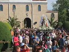 25, gente en la ermita,  marca