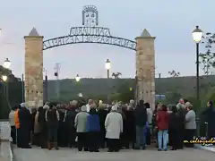 03, en la puerta de la lonja, marca