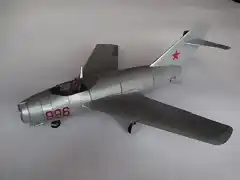 MIG 15 008