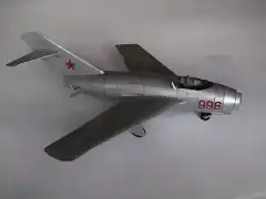 MIG 15 009