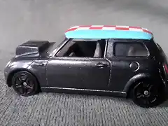 Mini Cooper 2001 MOTORMAX restaurado (2)