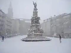 plaza virgen blanca peq