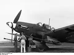 ahispanbundesarchiv_bild_101i-728-0323-24a_flugzeug_junkers_ju_87