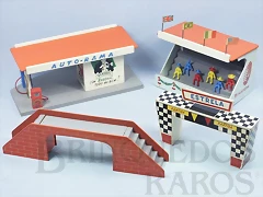 conjunto-com-quatro-ornamentos-para-pistas-de-autorama-ano-1963-1471231541 conjunto-com-quatro-ornamentos-para-pistas-de-autorama-ano-1963-1471231541