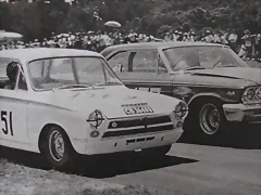 Lotus Cortina vs Ford Galaxie Lotus Cortina vs Ford Galaxie