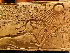 800px-Akhenaten_as_a_Sphinx_(Kestner_Museum)