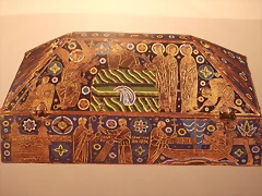 arqueta del Santo Sepulcro o de la Vera Cruz, principios del XIII. arqueta del Santo Sepulcro o de la Vera Cruz, principios del XIII.