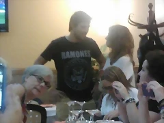 Hugo y María en la cena 4 Hugo y María en la cena 4