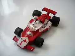 F1 McLaren m-23 ruedas A