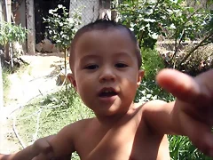 Un niñito llamado Giovanny, hijo de nuestra vecina Un niñito llamado Giovanny, hijo de nuestra vecina