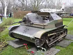 v46245_Polish WW2 TKS tankette 2